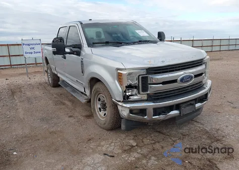 2019 Ford F-250 Xlt z USA, uszkodzony, nr VIN 1FT7W2BT9KED09942